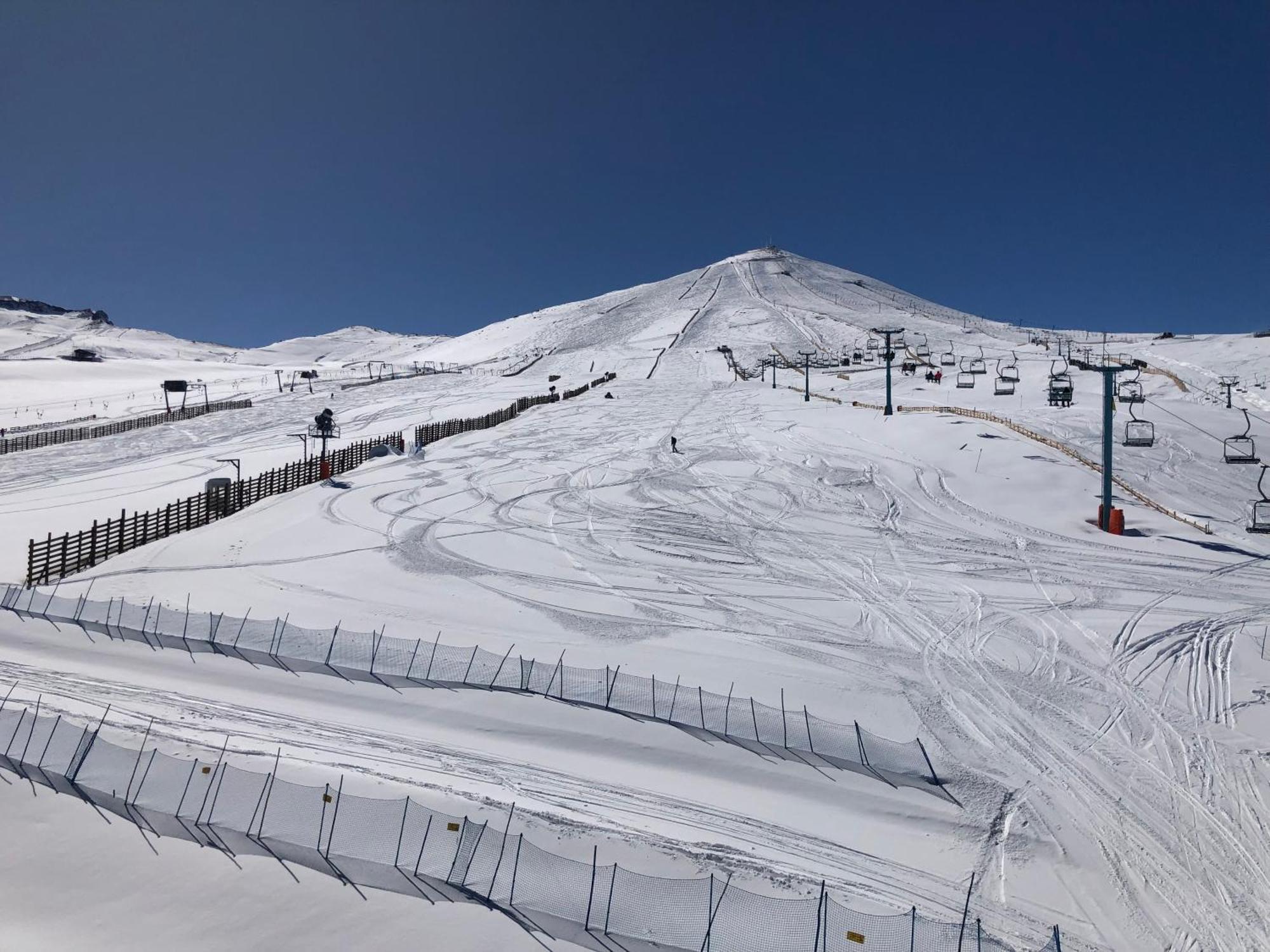 Departamentos Alojamiento Oficial Gran Parador Ski In - Out, Centro De Ski El Colorado, Farellones - Unico Con Descuentos En Servicios Del Centro De Ski Экстерьер фото